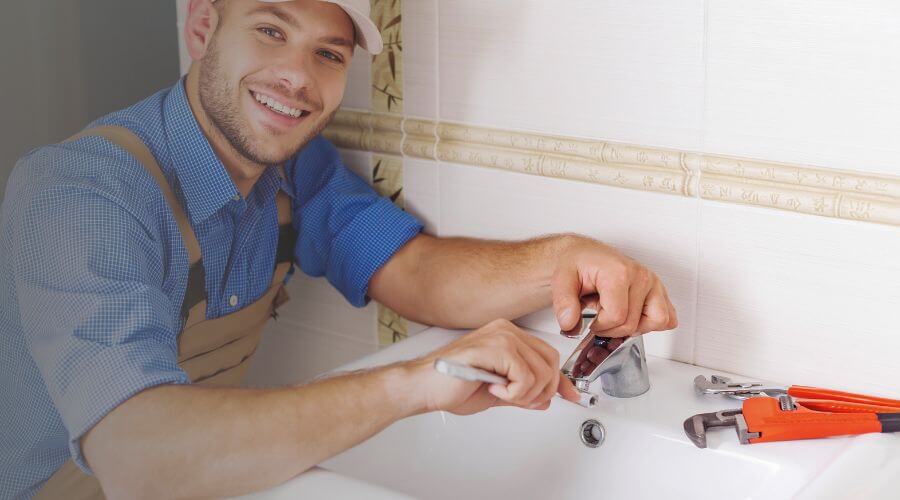 Expert burst pipe repair services in Towanda, IL